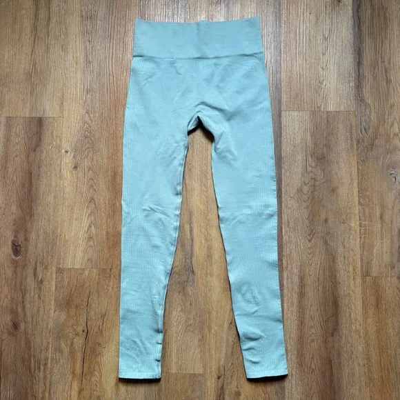 Hollister Gilly Hicks Go Boost Bottoms Leggings, Seafoam Green, Sz S NWT (7) - Picture 5 of 6